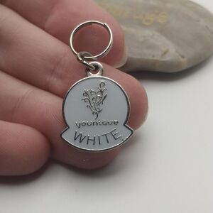 Younique white‎ charm